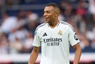Mbappé takes number 10 at Real Madrid