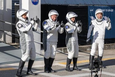 SpaceX delivers 4 astronauts to ISS just 15 hours after launch