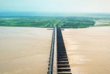 Teesta surges above danger mark, floods low-lying areas in Rangpur