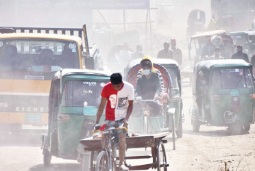 Dhaka’s air turns ‘unhealthy for sensitive groups’ after improvement