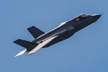 Spain halts F-35 jet deal in push for EU defense independence