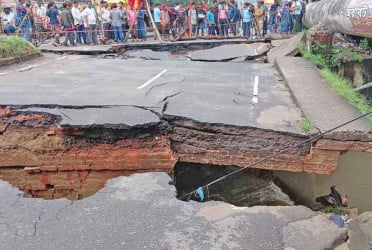 Bridge collapse in Chattogram’s Oxygen area