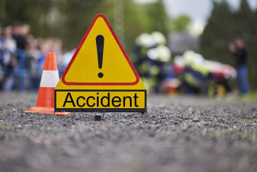 Two killed as car hits Mohakhali flyover divider