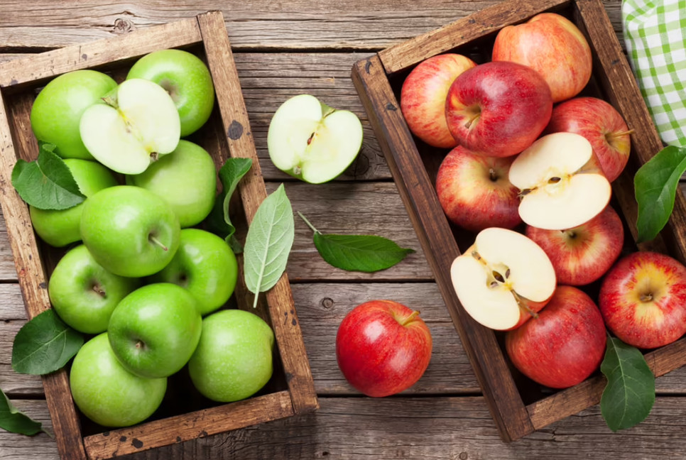 Which is healthier: Red apples or green apples?