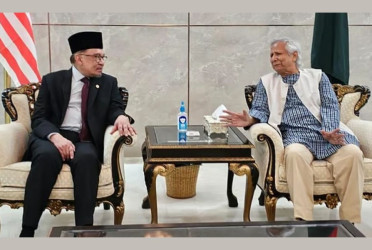 Yunus to meet Malaysian PM Tuesday to boost sectoral cooperation