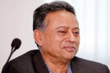 Govt should have presented an interim budget: Khosru