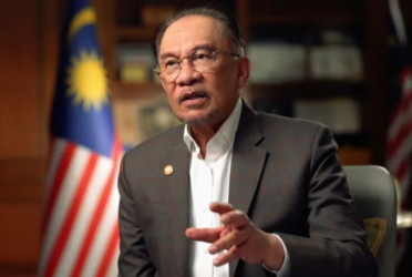Malaysia concerned over Bangladesh’s Rohingya burden: Anwar Ibrahim