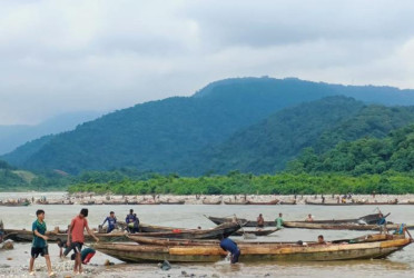Probe body formed over stone looting in Sylhet