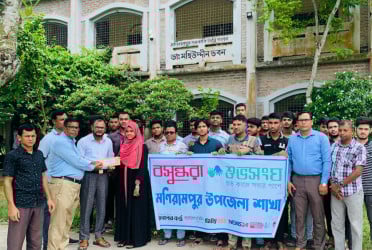 Bashundhara Shuvosangho stands by orphan student in Monirampur