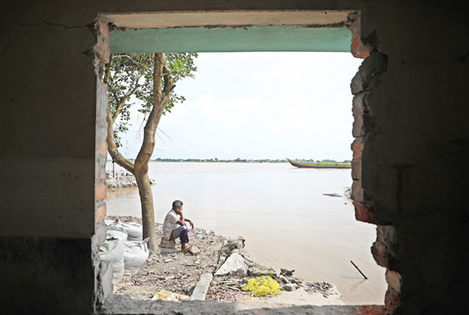 Embankment delays, sand theft fuel massive land loss in Zajira