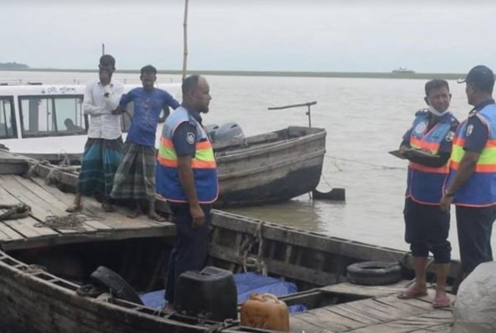 Huge banned illegal fishing nets seized, 420 held in past week