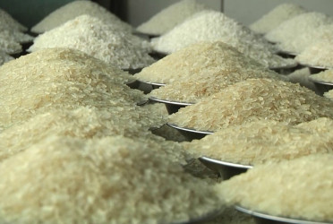 Rice traders refuse to unload consignments due to high duty at Hili port