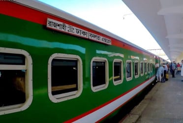 Polytechnic students halt train movement for 40 minutes in Gazipur