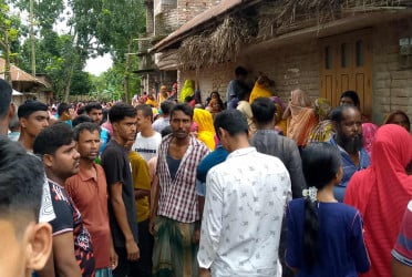 4 of a family found dead in Rajshahi, police recover suicide note