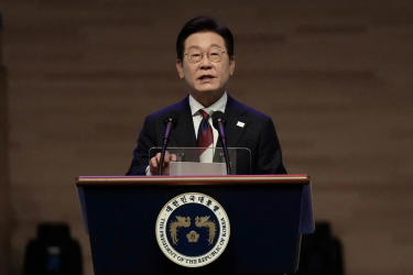 South Korea president vows to build 'military trust' with North