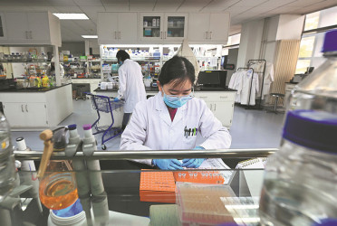 Scientists break ground on DNA synthesis