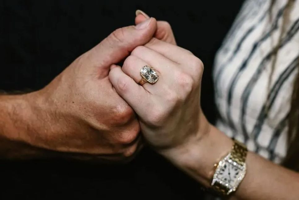All about Taylor Swift’s vintage engagement ring