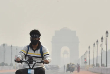 Delhi people losing 8.2 years of life to air pollution: Report