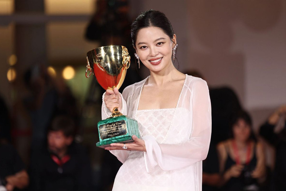 China's Xin Zhilei wins best actress award at Venice Film Festival