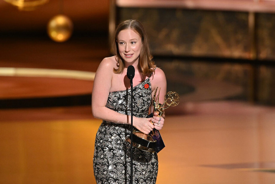 ‘Free Palestine,’ says Jewish actress during Emmy Award acceptance speech