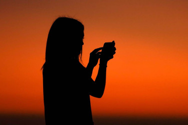New York moves forward with regulations to curb addictive social media use among kids