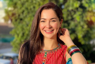 Pakistani actress Hania Amir coming to Dhaka