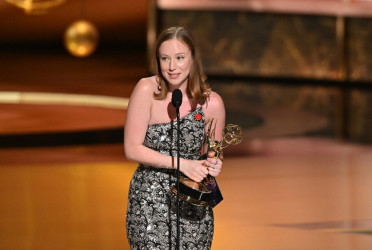 ‘Free Palestine,’ says Jewish actress during Emmy Award acceptance speech