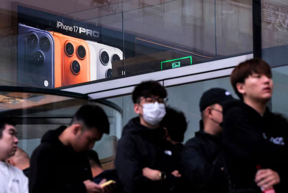Apple's iPhone 17 launch draws hundreds in long queue at its Beijing store