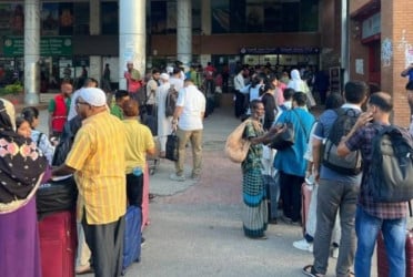 Passenger movement through Benapole rises