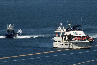 Last flotilla boat sails on towards Gaza after Israel interceptions