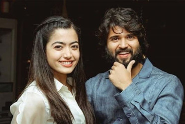 Vijay & Rashmika secretly engaged? Wedding for 2026!