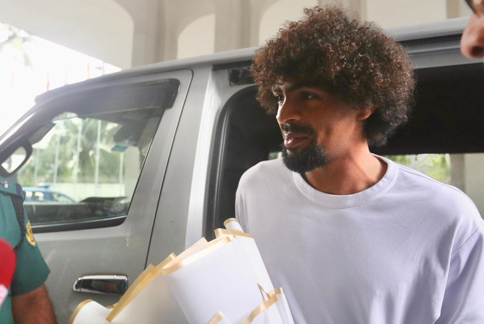Hamza arrives in Dhaka; ready for Hong Kong, China challenge