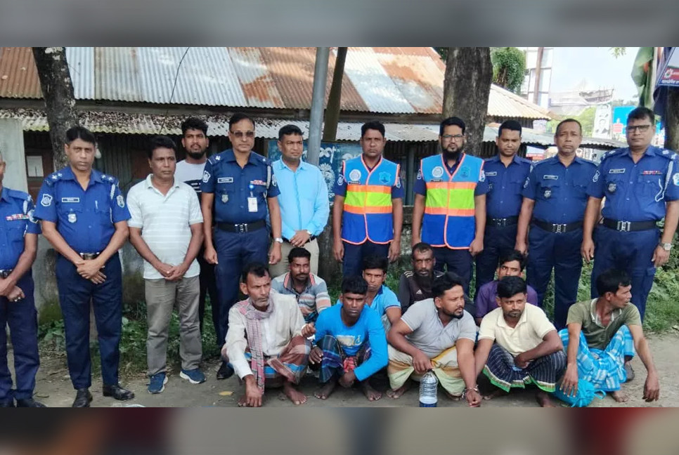 12 fishermen held for defying hilsa ban in Rajbari