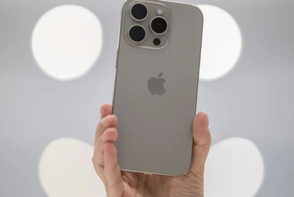 iPhone users can now screen unknown calls with iOS 26 update