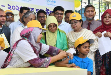 Nationwide typhoid vaccination campaign begins for 4.9cr children