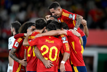 Spain beat Georgia 2-0 to edge closer to World Cup spot