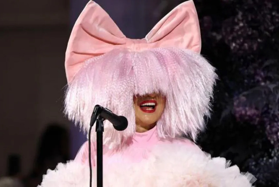 Ex demands monthly spousal support from Sia