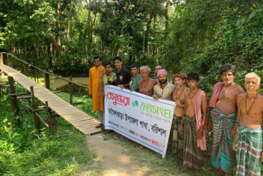 Shuvosangho repairs bridge over Rahutpara-Kathira connecting canal in Agailjhara