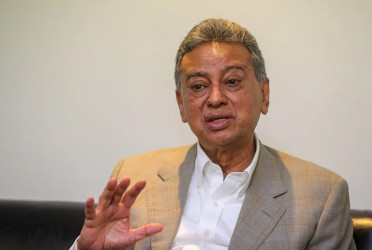 ‘Govt should go on caretaker mode ahead of polls’