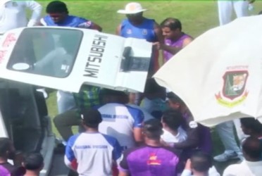 Fazle Mahmud Rabbi collapses during NCL match