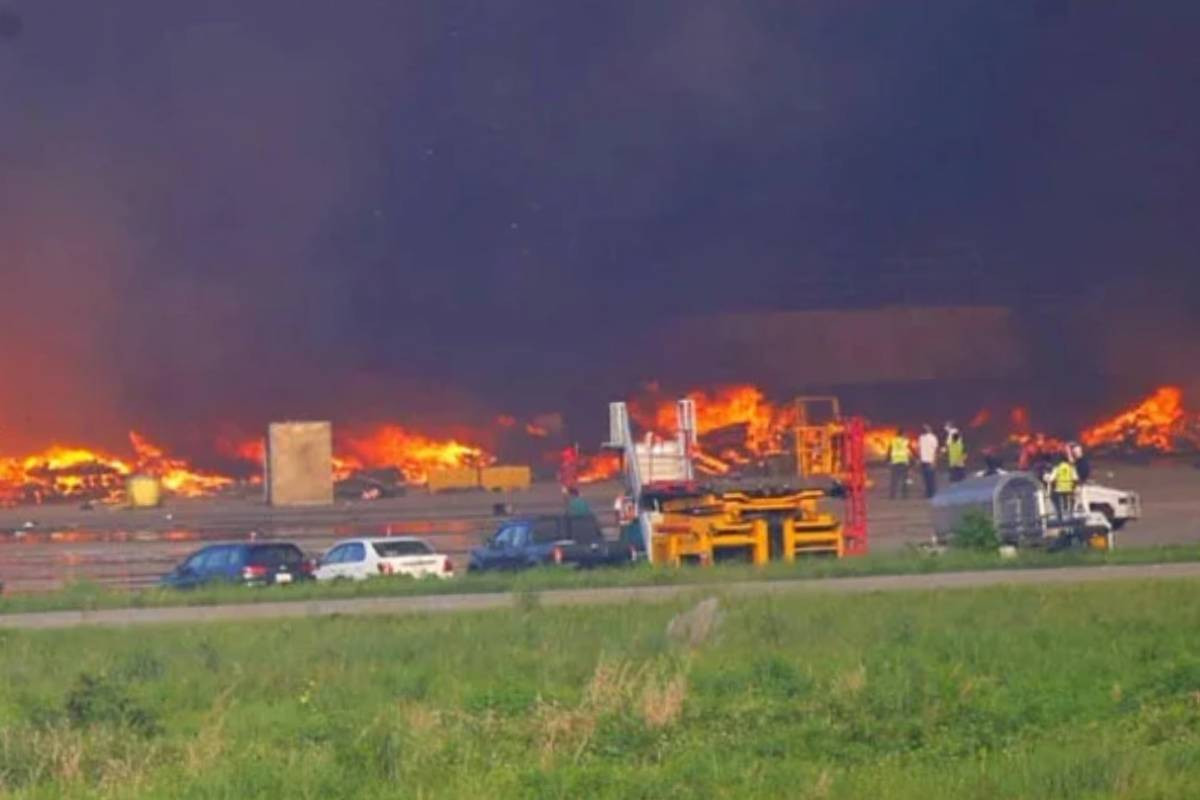 Turkish expert team arrives in Dhaka to investigate airport cargo village fire