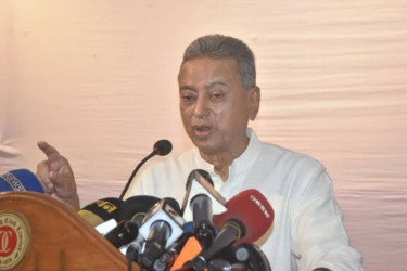 Amir Khasru calls for democratization of economy to ensure equal opportunities