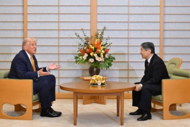 Trump gets royal welcome in Japan