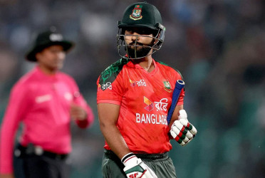 Bangladesh lose first T20I amid huge failure of top order