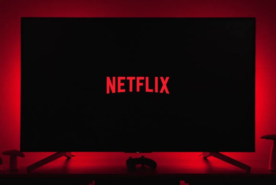 Netflix brings vertical video scrolling to mobile like Instagram reels