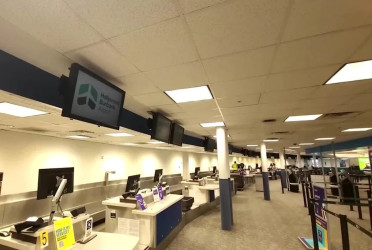 US airports hit by major delays from record-breaking govt shutdown