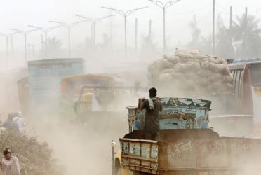 Dhaka begins day with ‘very unhealthy’ air quality