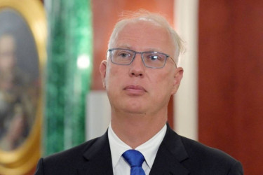 Zelensky imposes sanctions on leading Russian peace negotiator