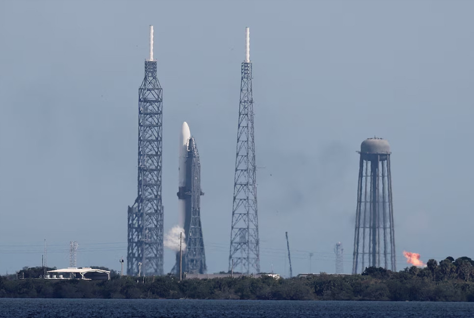 Blue Origin to renew Mars satellite launch bid as geomagnetic storm fades