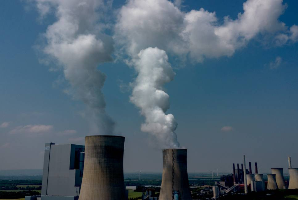 Global CO2 emissions to hit record high in 2025